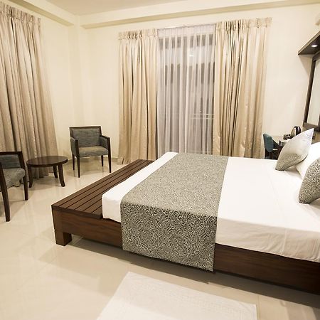 Grand 7 Hotel -Kesbewa Пилияндала Экстерьер фото