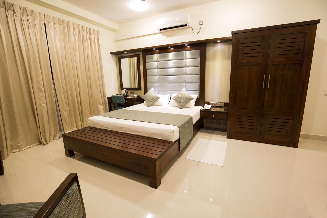 Grand 7 Hotel -Kesbewa Пилияндала Экстерьер фото