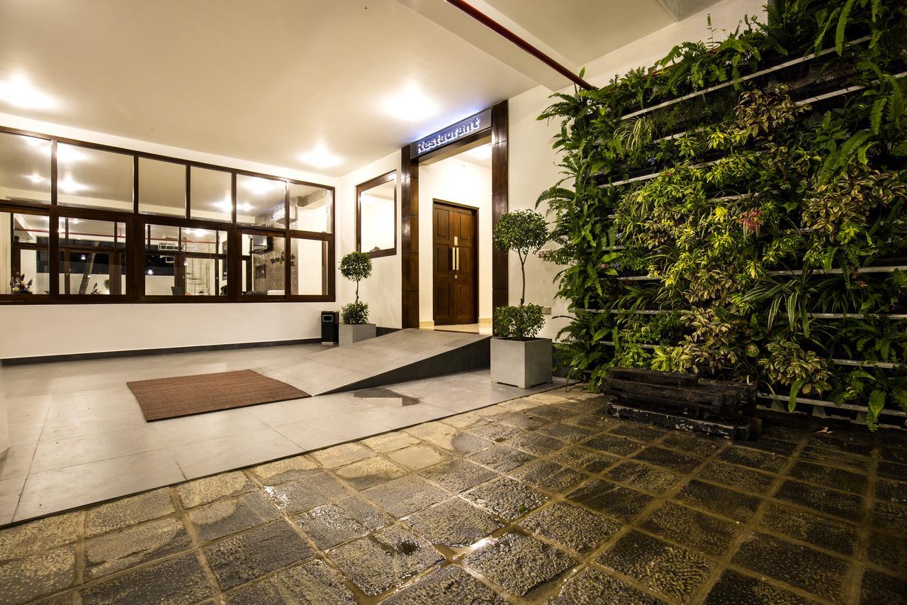 Grand 7 Hotel -Kesbewa Пилияндала Экстерьер фото